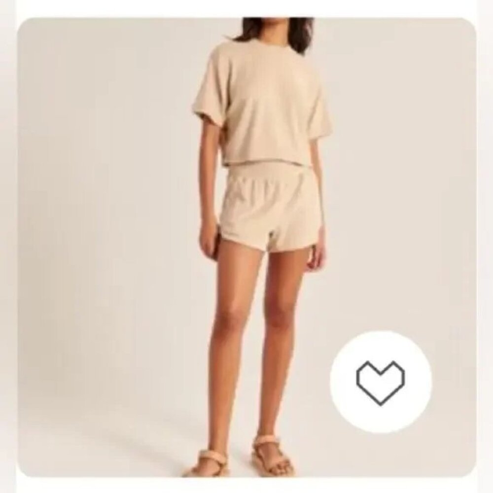 Abercrombie & Fitch Towel Terry Tee in Beige size Medium